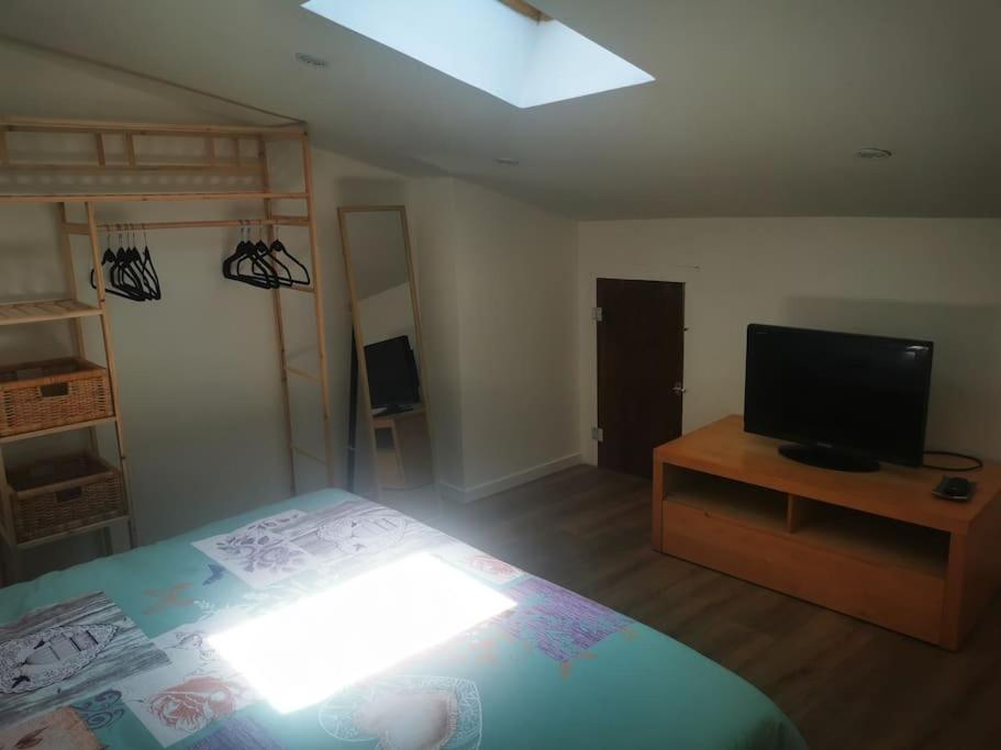 Appartement Avec Terrasse Saint-Martin-de-Brômes 外观 照片